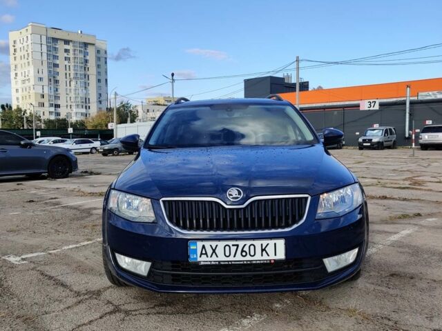 Синий Шкода Октавия, объемом двигателя 1.6 л и пробегом 355 тыс. км за 15000 $, фото 1 на Automoto.ua