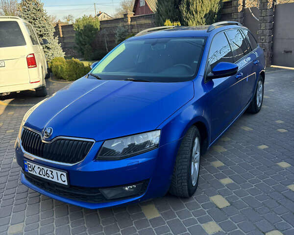 Синій Шкода Октавія, об'ємом двигуна 2 л та пробігом 245 тис. км за 11700 $, фото 1 на Automoto.ua