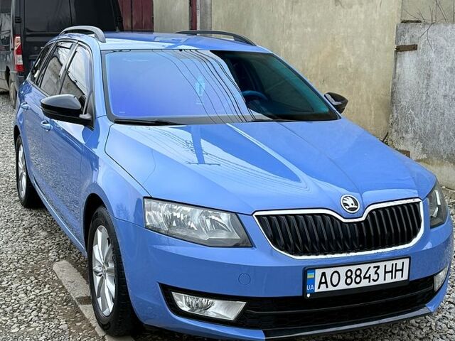 Синий Шкода Октавия, объемом двигателя 2 л и пробегом 380 тыс. км за 9500 $, фото 1 на Automoto.ua