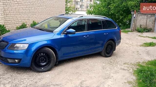 Синий Шкода Октавия, объемом двигателя 1.6 л и пробегом 150 тыс. км за 12969 $, фото 1 на Automoto.ua