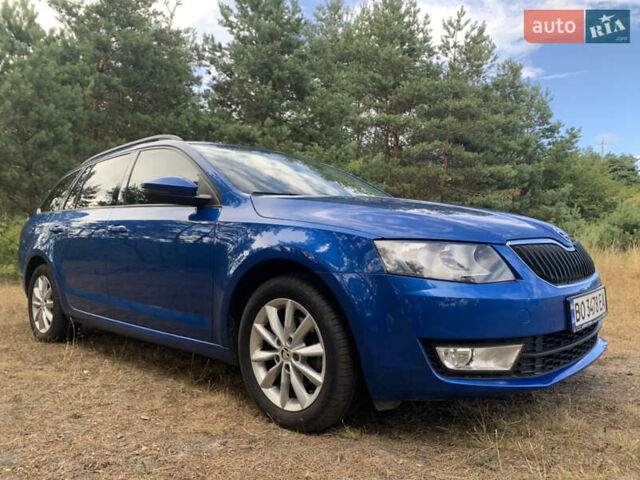 Синий Шкода Октавия, объемом двигателя 1.6 л и пробегом 205 тыс. км за 10500 $, фото 1 на Automoto.ua