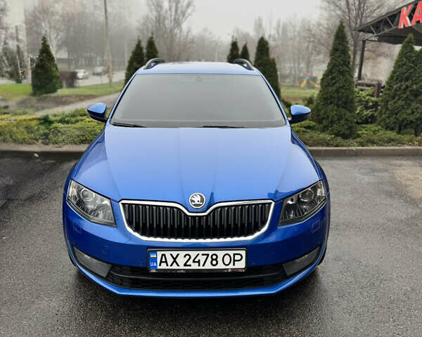 Синий Шкода Октавия, объемом двигателя 1.97 л и пробегом 340 тыс. км за 12700 $, фото 1 на Automoto.ua