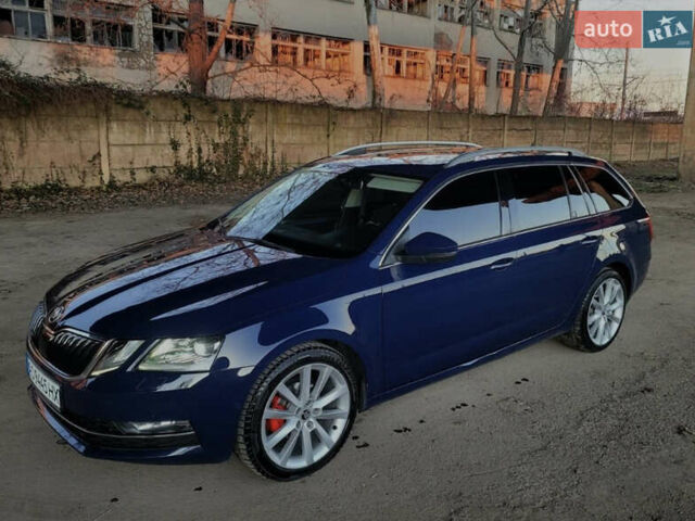 Синий Шкода Октавия, объемом двигателя 1.6 л и пробегом 197 тыс. км за 16500 $, фото 1 на Automoto.ua