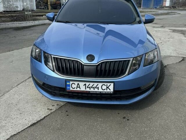 Синий Шкода Октавия, объемом двигателя 1.6 л и пробегом 260 тыс. км за 14500 $, фото 1 на Automoto.ua
