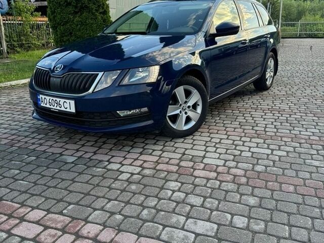 Синій Шкода Октавія, об'ємом двигуна 1.6 л та пробігом 255 тис. км за 11900 $, фото 1 на Automoto.ua