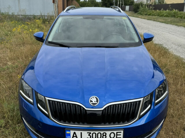 Синий Шкода Октавия, объемом двигателя 1.6 л и пробегом 255 тыс. км за 13750 $, фото 1 на Automoto.ua