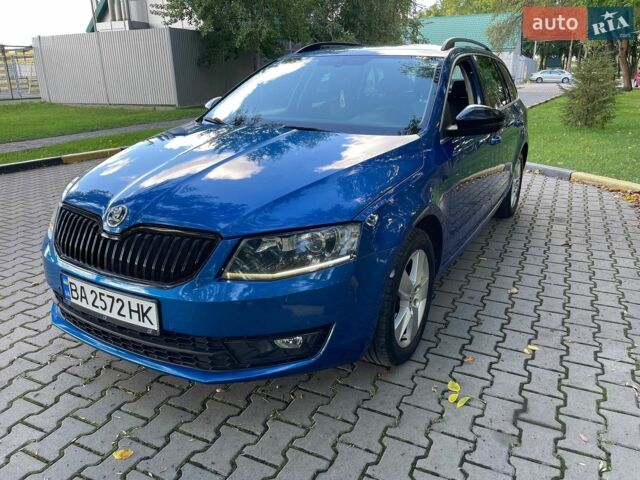 Синій Шкода Октавія, об'ємом двигуна 1.6 л та пробігом 301 тис. км за 11900 $, фото 1 на Automoto.ua