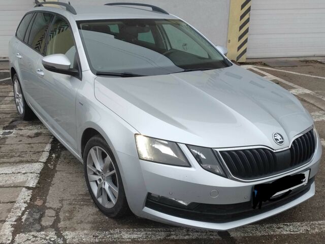 Синий Шкода Октавия, объемом двигателя 1.6 л и пробегом 260 тыс. км за 14000 $, фото 1 на Automoto.ua