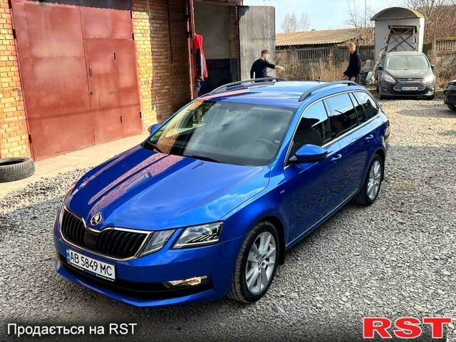 Синий Шкода Октавия, объемом двигателя 1.6 л и пробегом 235 тыс. км за 15900 $, фото 1 на Automoto.ua