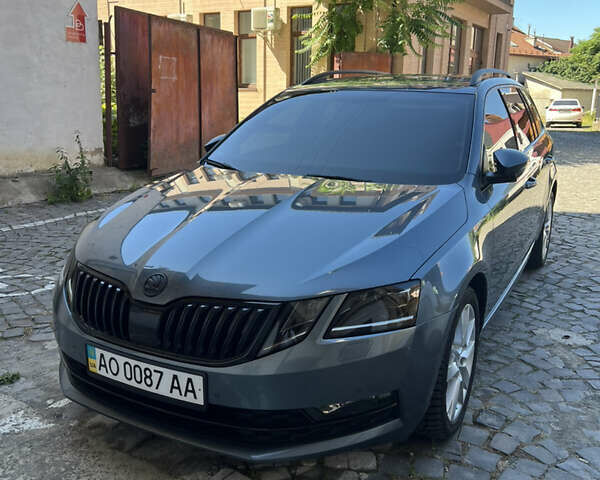 Синий Шкода Октавия, объемом двигателя 2 л и пробегом 188 тыс. км за 16400 $, фото 1 на Automoto.ua