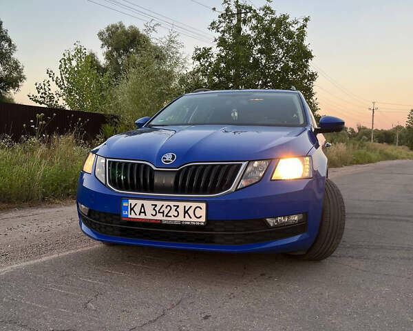 Синій Шкода Октавія, об'ємом двигуна 1.6 л та пробігом 198 тис. км за 13900 $, фото 1 на Automoto.ua