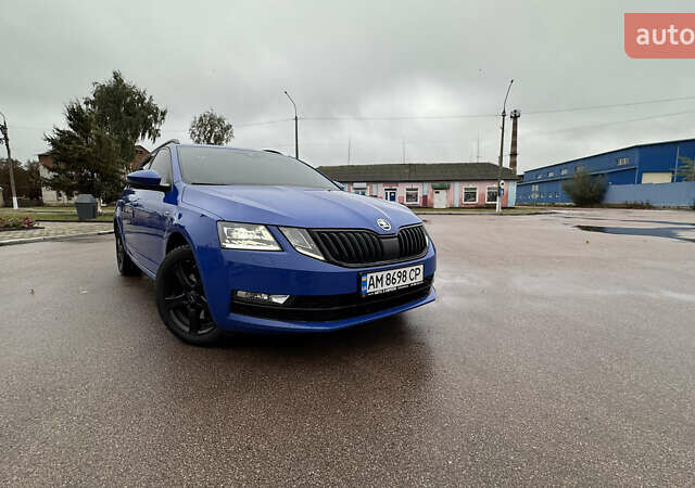 Синий Шкода Октавия, объемом двигателя 1.97 л и пробегом 290 тыс. км за 16000 $, фото 1 на Automoto.ua