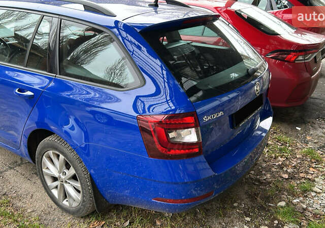 Синий Шкода Октавия, объемом двигателя 1.97 л и пробегом 99 тыс. км за 17400 $, фото 1 на Automoto.ua
