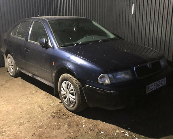 Синий Шкода Октавия, объемом двигателя 1.6 л и пробегом 252 тыс. км за 2900 $, фото 1 на Automoto.ua