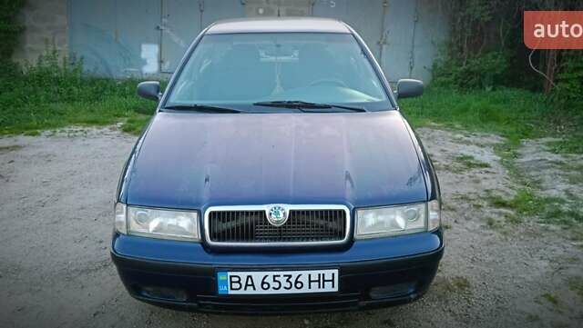 Синій Шкода Октавія, об'ємом двигуна 1.6 л та пробігом 270 тис. км за 2500 $, фото 1 на Automoto.ua