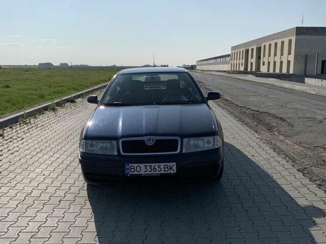 Синій Шкода Октавія, об'ємом двигуна 1.8 л та пробігом 344 тис. км за 3800 $, фото 1 на Automoto.ua