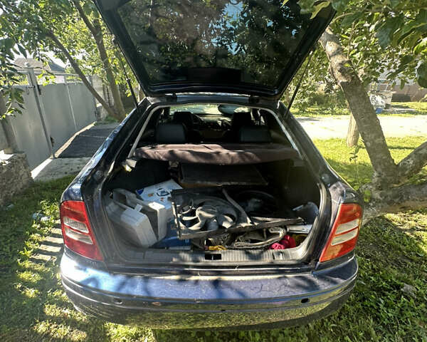 Синий Шкода Октавия, объемом двигателя 1.82 л и пробегом 400 тыс. км за 1800 $, фото 1 на Automoto.ua