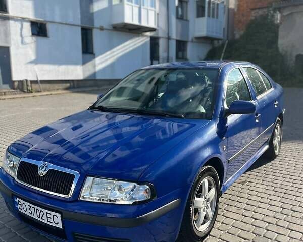 Синий Шкода Октавия, объемом двигателя 2 л и пробегом 275 тыс. км за 3500 $, фото 1 на Automoto.ua