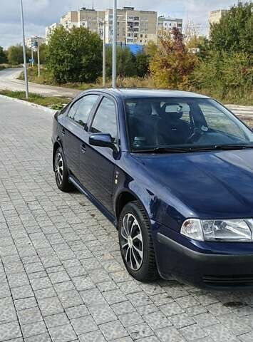 Синий Шкода Октавия, объемом двигателя 1.98 л и пробегом 280 тыс. км за 4000 $, фото 1 на Automoto.ua