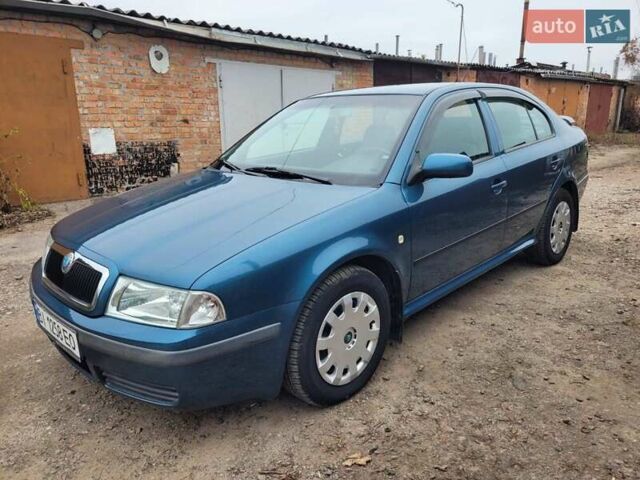 Синий Шкода Октавия, объемом двигателя 1.6 л и пробегом 150 тыс. км за 4899 $, фото 1 на Automoto.ua