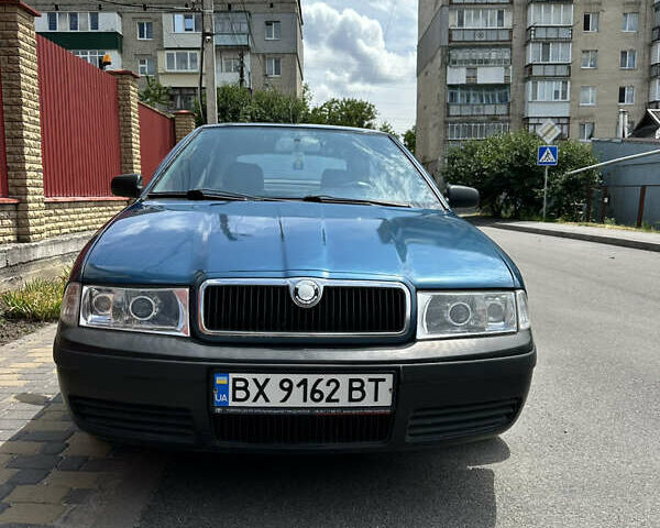 Синий Шкода Октавия, объемом двигателя 1.6 л и пробегом 260 тыс. км за 2850 $, фото 1 на Automoto.ua