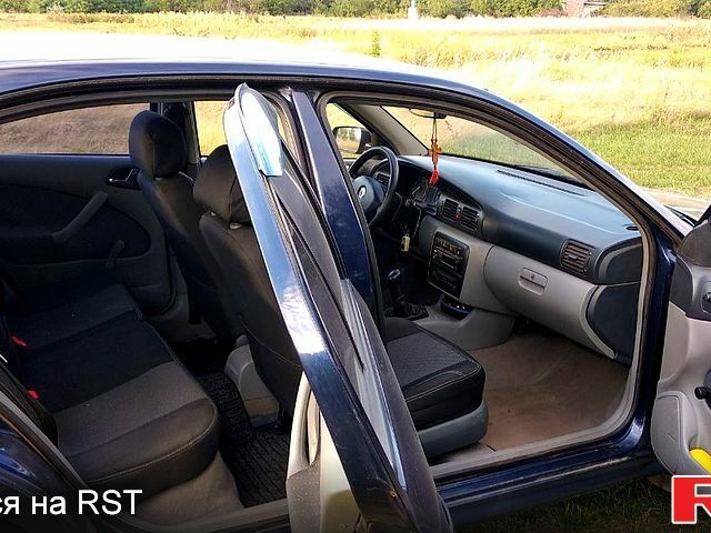 Синій Шкода Октавія, об'ємом двигуна 1.6 л та пробігом 0 тис. км за 4800 $, фото 1 на Automoto.ua