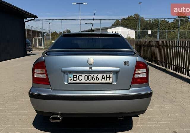 Синій Шкода Октавія, об'ємом двигуна 2 л та пробігом 221 тис. км за 4000 $, фото 1 на Automoto.ua