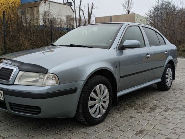 Синий Шкода Октавия, объемом двигателя 1 л и пробегом 270 тыс. км за 4900 $, фото 1 на Automoto.ua