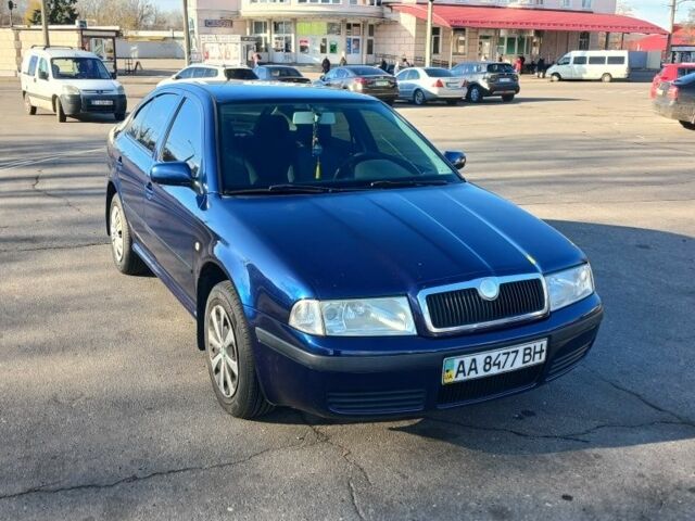 Синий Шкода Октавия, объемом двигателя 6 л и пробегом 274 тыс. км за 4000 $, фото 1 на Automoto.ua