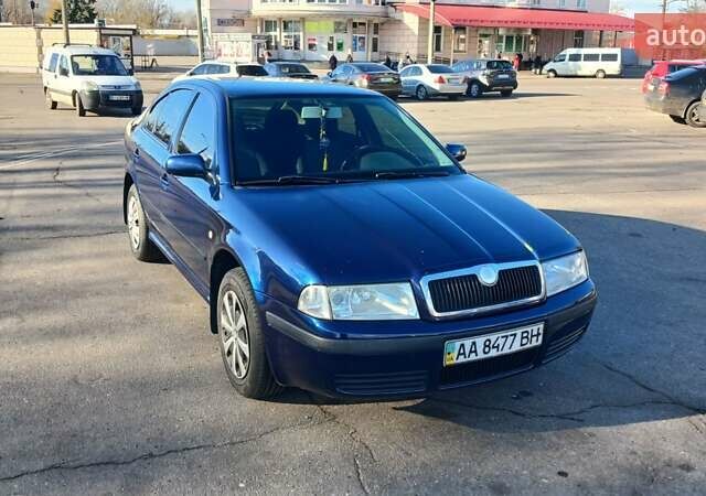 Синий Шкода Октавия, объемом двигателя 1.6 л и пробегом 274 тыс. км за 4000 $, фото 1 на Automoto.ua