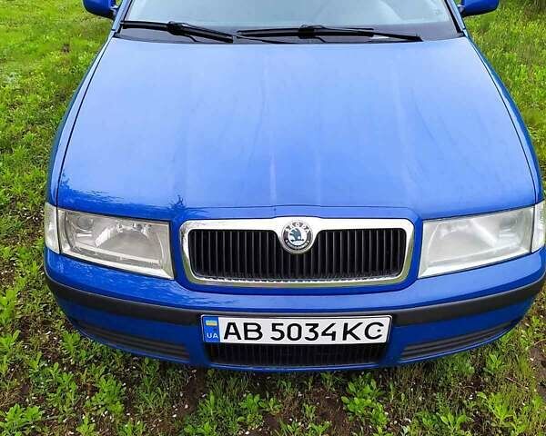 Синий Шкода Октавия, объемом двигателя 1.6 л и пробегом 242 тыс. км за 4600 $, фото 1 на Automoto.ua