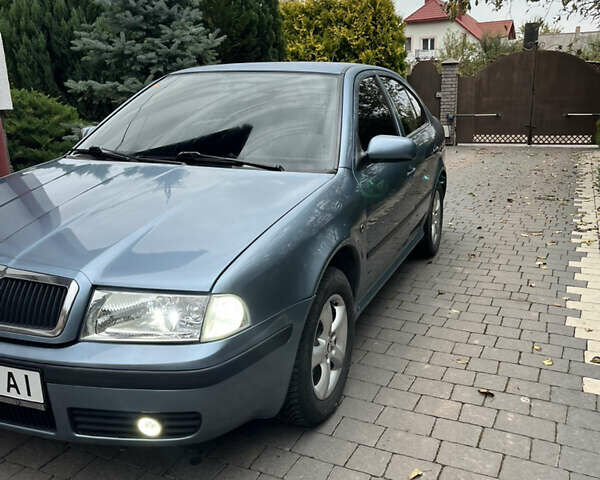 Синий Шкода Октавия, объемом двигателя 1.6 л и пробегом 103 тыс. км за 7800 $, фото 1 на Automoto.ua