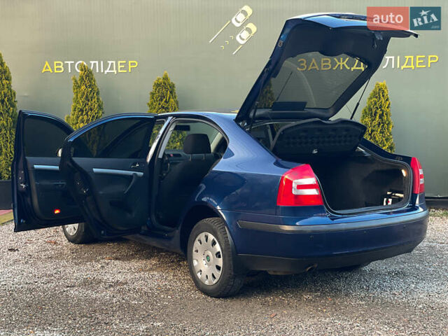 Синий Шкода Октавия, объемом двигателя 1.6 л и пробегом 157 тыс. км за 6700 $, фото 1 на Automoto.ua