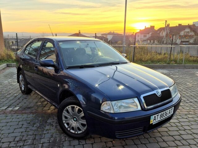 Синий Шкода Октавия, объемом двигателя 1.6 л и пробегом 236 тыс. км за 4500 $, фото 1 на Automoto.ua