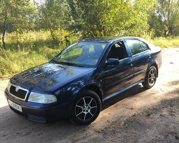 Синий Шкода Октавия, объемом двигателя 1.6 л и пробегом 313 тыс. км за 5100 $, фото 1 на Automoto.ua