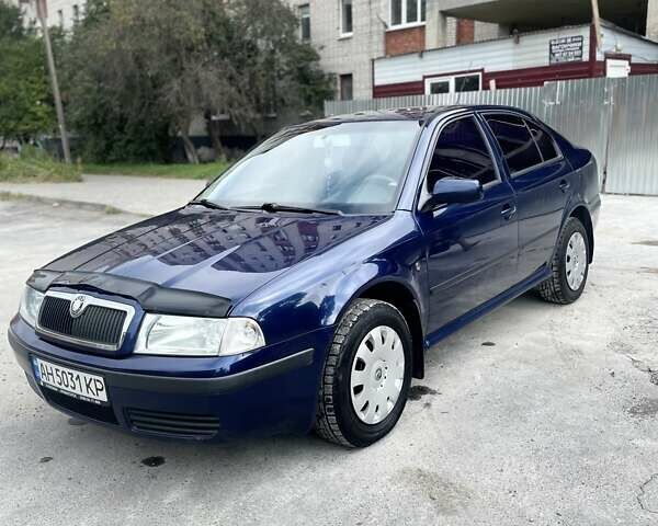 Синий Шкода Октавия, объемом двигателя 1.6 л и пробегом 265 тыс. км за 5500 $, фото 1 на Automoto.ua