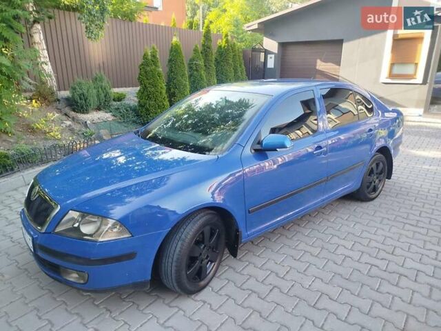 Синий Шкода Октавия, объемом двигателя 0 л и пробегом 295 тыс. км за 4900 $, фото 1 на Automoto.ua