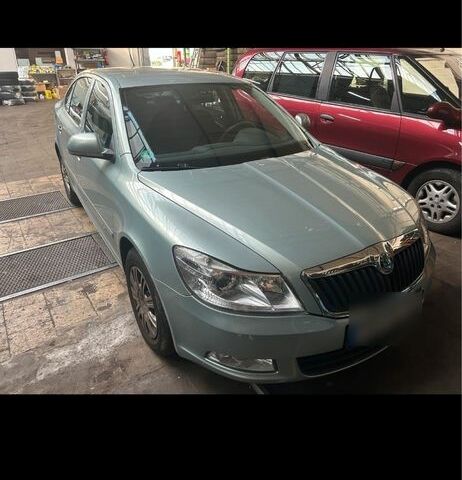 Синий Шкода Октавия, объемом двигателя 1.4 л и пробегом 165 тыс. км за 7200 $, фото 1 на Automoto.ua