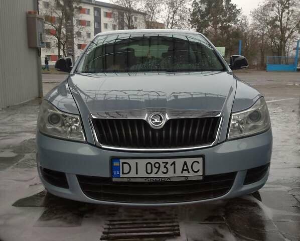 Синий Шкода Октавия, объемом двигателя 1.2 л и пробегом 242 тыс. км за 5600 $, фото 1 на Automoto.ua