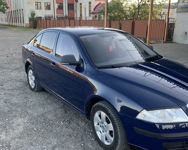 Синий Шкода Октавия, объемом двигателя 1.39 л и пробегом 220 тыс. км за 6700 $, фото 1 на Automoto.ua