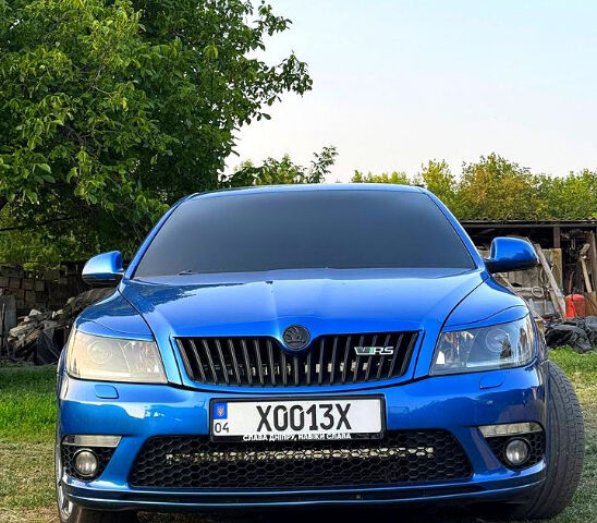 Синий Шкода Октавия, объемом двигателя 2 л и пробегом 198 тыс. км за 12000 $, фото 1 на Automoto.ua