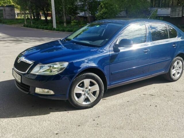 Синий Шкода Октавия, объемом двигателя 2 л и пробегом 227 тыс. км за 9800 $, фото 1 на Automoto.ua
