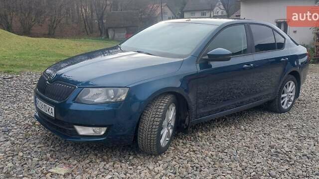Синий Шкода Октавия, объемом двигателя 2 л и пробегом 260 тыс. км за 10300 $, фото 1 на Automoto.ua