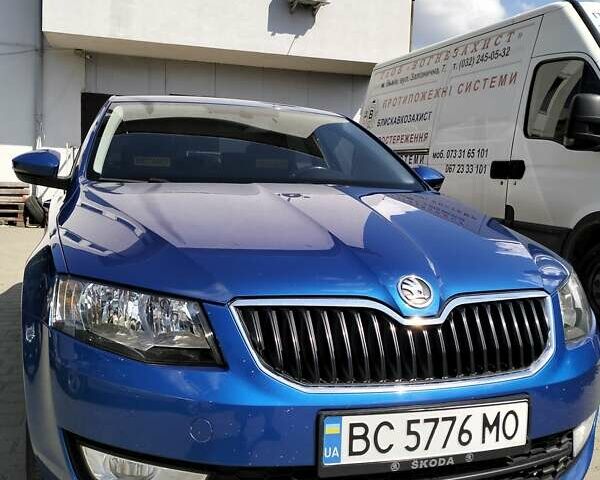 Синий Шкода Октавия, объемом двигателя 1.6 л и пробегом 230 тыс. км за 11500 $, фото 1 на Automoto.ua
