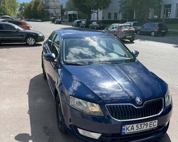 Синий Шкода Октавия, объемом двигателя 1.4 л и пробегом 253 тыс. км за 9000 $, фото 1 на Automoto.ua