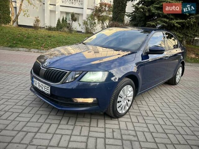 Синий Шкода Октавия, объемом двигателя 1.4 л и пробегом 180 тыс. км за 12500 $, фото 1 на Automoto.ua