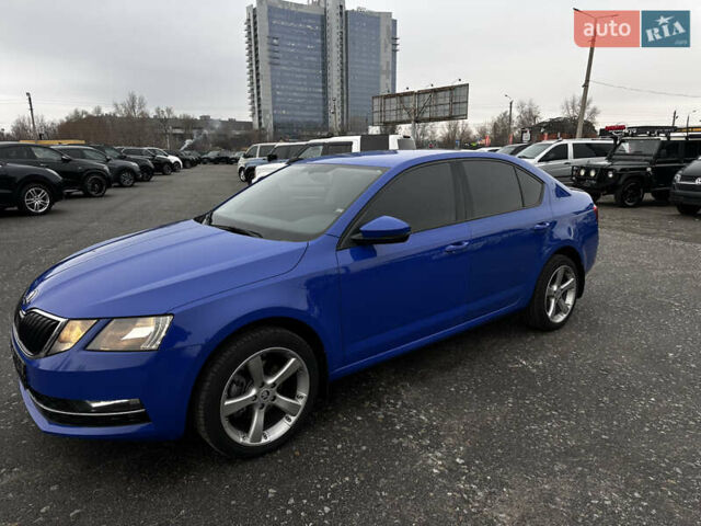 Синий Шкода Октавия, объемом двигателя 1.4 л и пробегом 179 тыс. км за 11999 $, фото 1 на Automoto.ua