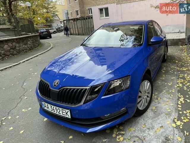 Синий Шкода Октавия, объемом двигателя 1.4 л и пробегом 112 тыс. км за 14900 $, фото 1 на Automoto.ua