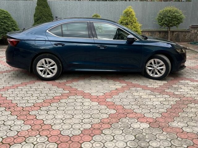 Синий Шкода Октавия, объемом двигателя 2 л и пробегом 63 тыс. км за 27900 $, фото 1 на Automoto.ua