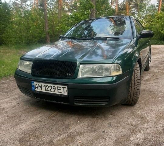 Зеленый Шкода Октавия, объемом двигателя 1.8 л и пробегом 240 тыс. км за 2300 $, фото 1 на Automoto.ua